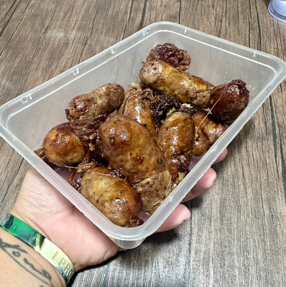 Freshly cooked Ilocos longganisa ready to serve